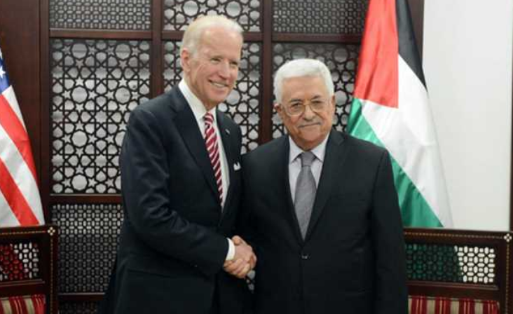 جو بايدن يلتقي مع الرئيس محمود عباس في الضفة المحتلة.