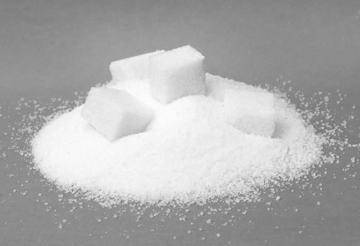 السعرات الحرارية في ملعقة من السكر