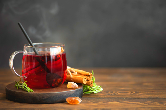 أضرار شرب الشاي على معدة فارغة