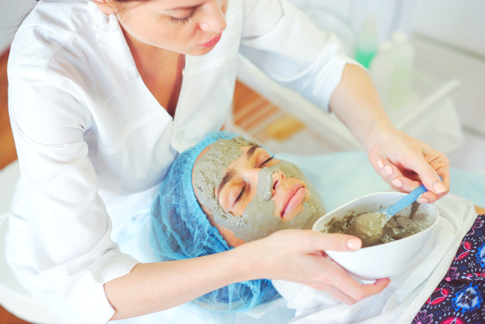 ما هو علاج قشرة الوجه؟