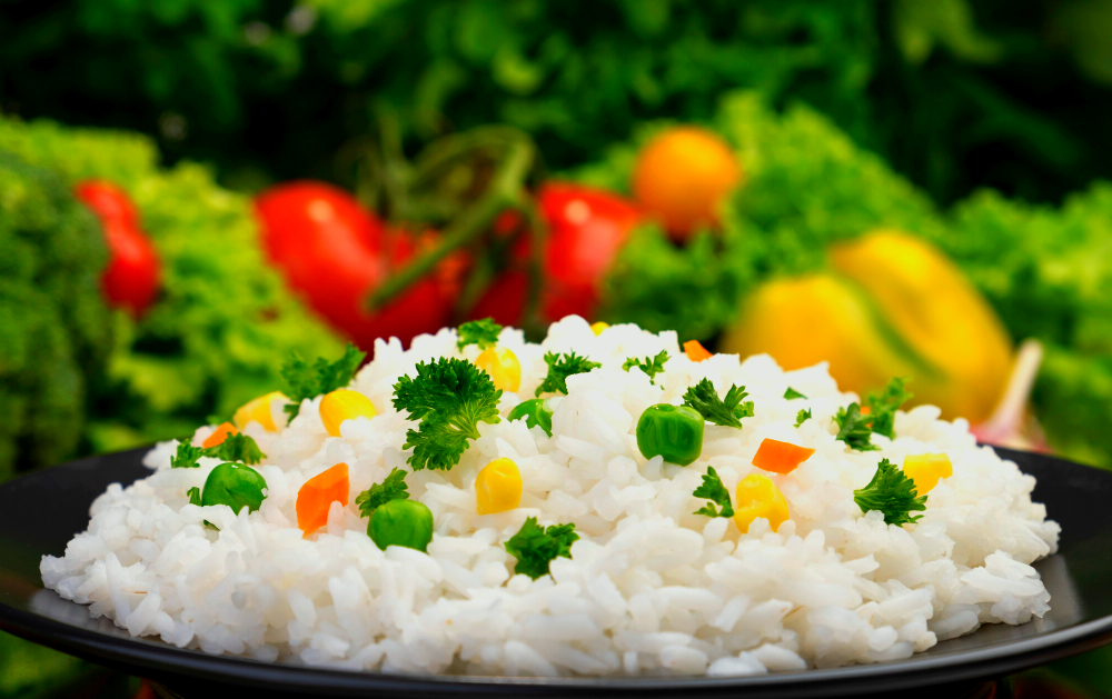 كشف الغموض: عدد السعرات الحرارية في الرز الابيض – التفاصيل والفوائد الصحية