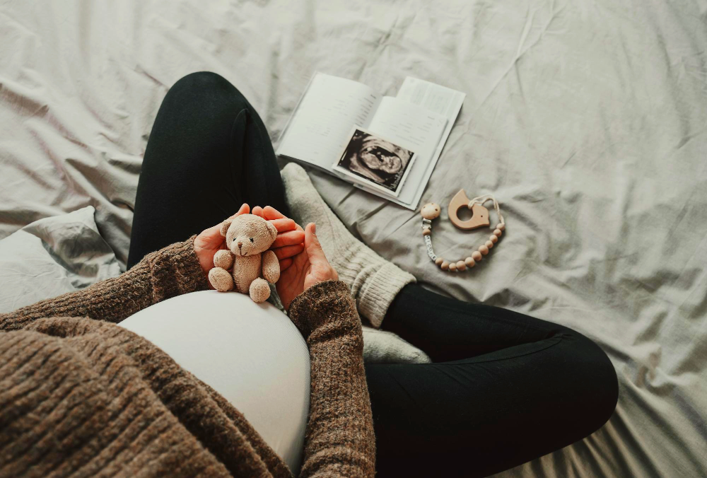 استكشاف ألغاز الحمل: تعرف على الأعراض والمؤشرات المبكرة